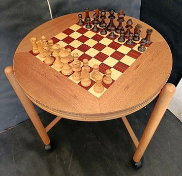 Schaaktafel - Elegantie en functionaliteit in één ruimte -, Antiek en Kunst