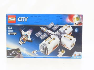 Lego - City - 60227 - Ruimtestation op de maan - Denemarken, Nieuw