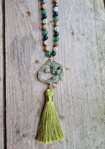 Boho edelsteen lange ketting - kralen ketting  Groen kleur, Nieuw