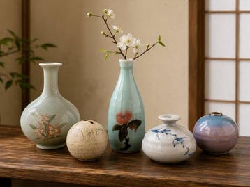 Vaas - Keramiek - Japan - Kleine ikebana-bloemschikking