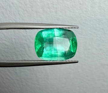 1 pcs Groen Smaragd - 4.23 ct - Gem research Swiss Lab (GRS), Nieuw