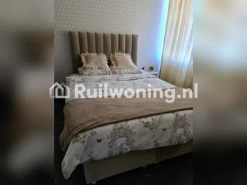Hendrik-Ido-Ambacht: Ruime flat met 4 kamers