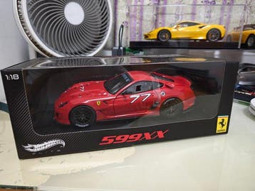 Hot Wheels 1:18 - Modelauto - Ferrari 599xx #77 limited 5000, Nieuw