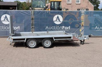 Veiling: Machinetransporter, Overige kleuren, Overige brandstoffen, Aanhangers en Opleggers, BTW verrekenbaar