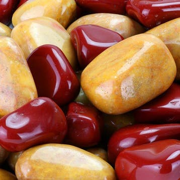 6 kg - rode en gele jaspis - gepolijste stenen -