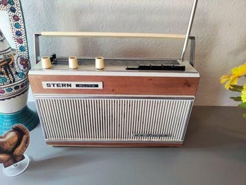 Stern - Elite Deluxe R 150 ( DDR ) Draagbare radio, Audio, Tv en Foto, Radio's, Nieuw
