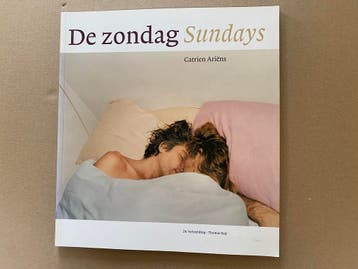Catrien Ariëns - De Zondagbeleving in fotos - 1998, Verzenden, Gelezen