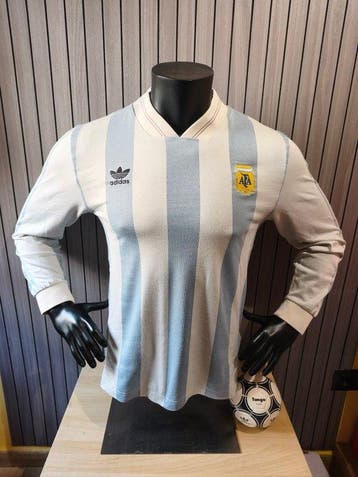 Selección Argentina de fútbol 1990. - Wereldkampioenschap, Nieuw
