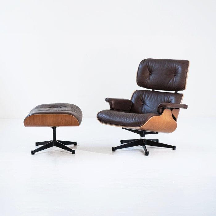 Vitra - Charles Eames, Ray Eames - Loungestoel met, Antiek en Kunst, Kunst | Designobjecten