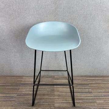 2dekans | HAY About a Stool AAS38 Barkruk - H 65 cm - Black, Huis en Inrichting, Ophalen of Verzenden, Gebruikt
