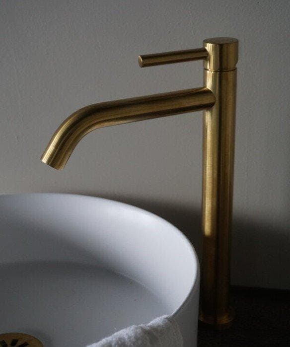 Wastafelmengkraan Hoog Gebogen Goud, Doe-het-zelf en Verbouw, Sanitair, Kraan, Nieuw, Ophalen of Verzenden