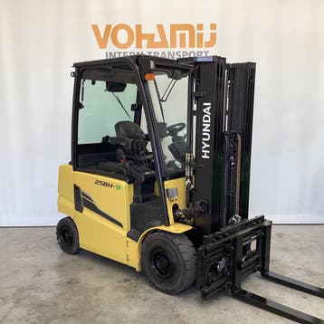 Hyundai 25BH-9 Elektrische Heftruck --Met NIEUWE batterij--, Zakelijke goederen, Machines en Bouw | Heftrucks en Intern transport