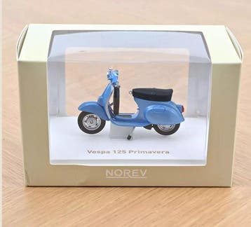 Norev 1:18 - Model motorfiets - Vespa, Hobby en Vrije tijd, Nieuw