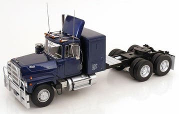 Road Kings 1:18 - Model vrachtwagen - Mack RL 700L 1974, Nieuw