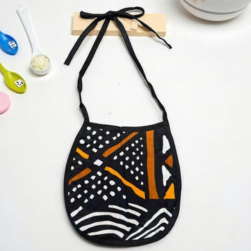 Afrikaanse print slabbetje - Zwart Bogolan (Unisex), Hobby en Vrije tijd, Stoffen en Lappen, Ophalen of Verzenden, Nieuw