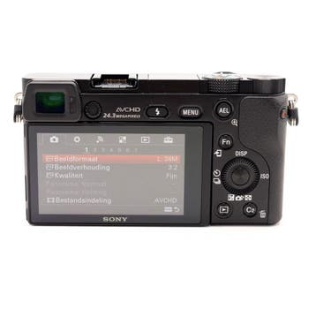 Sony A6000 Camera Body Zwart (Occasion) - 2710 Opnamen, Audio, Tv en Foto, Ophalen of Verzenden, Zo goed als nieuw, USB-kabel