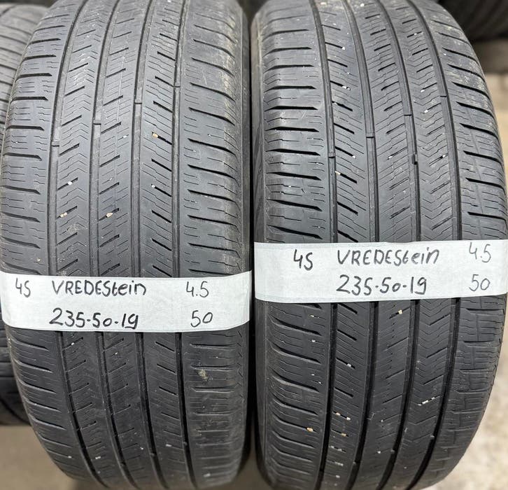 2x235-50-19 Vredestein All-Season2x4.5mm€50PerBand 235 50 19, Auto-onderdelen, Banden en Velgen, 19 inch, All Season, 235 mm, Personenwagen