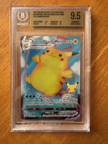 Pokémon - 1 Graded card - Surfing Pikachu VMAX 009/025 Foil,, Nieuw