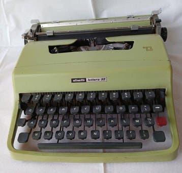 Marcello Nizzoli - Olivetti, Lettera 32 - Typemachine -