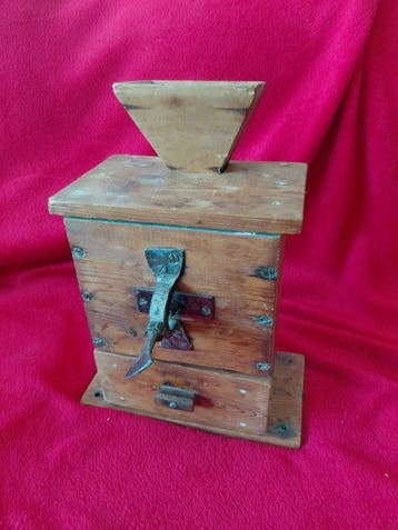 Koffiemolen - Hout, Metaal - Antieke houten graanmolen, Antiek en Kunst