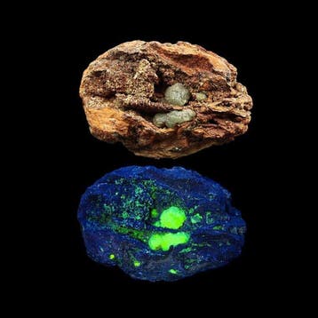 Zeldzaamste adamiet groen, UV groen fluorescerend Kristallen