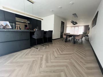 Professionele Vloerenlegger | Egaliseren, PVC & Laminaat, Garantie, Laminaat of Parket