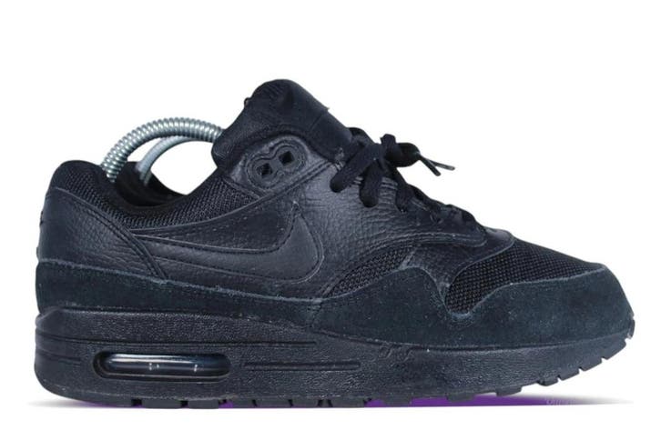 Nike Air Max 1 GS Triple Black • 39, Kleding | Dames, Schoenen, Sneakers of Gympen, Ophalen of Verzenden