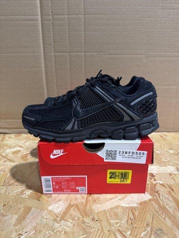Nike - Nike Zoom Vomero 5 - Sneakers - Maat: EU 38.5 - Nieuw, Nieuw