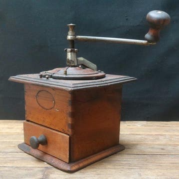 Koffiemolen - Hout, Staal - Authentieke patina