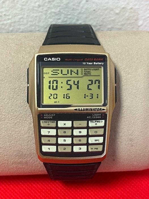 Casio DBC-32 - calculator watch - Computer, Spelcomputers en Games, Spelcomputers | Overige Accessoires