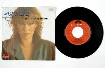 Agnetha Fältskog – The Heat Is On / Man, Verzenden, Gebruikt