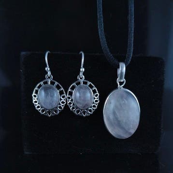 Rozekwarts Sieraden- 13.4 g - (2), Verzamelen, Mineralen en Fossielen