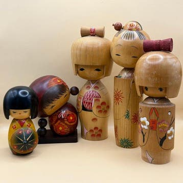 Prijswinnende Japanse Sosaku Kokeshi-set van 5 – Tamura,