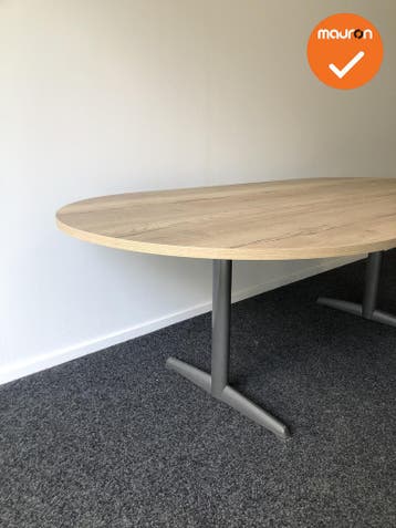 Ahrend vergadertafel - Ovaal - 240x120cm - Bladkleur naar ke, Vergader- of Presentatieruimte, Ophalen of Verzenden, Gebruikt, Tafel