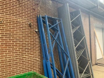 Online veiling: Pallet-/magazijnstellingen, staanderframes