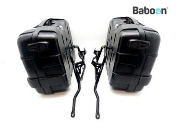 Kofferset Kawasaki Vulcan S 2021-2023 (EN650J) Givi Trekker, Verzenden, Gebruikt