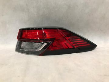 Toyota Corolla Cross 21+ achterlicht rechts LED Europa, Verzenden, Gebruikt