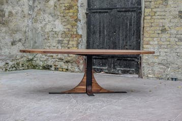 Exclusieve ovale noten tafel Frjemd NIEUW nu in de showroom, Overige houtsoorten, Moderne luxe stijl eettafels op maat gemaakt uit eigen fabriek