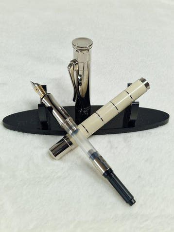 Faber Castell - Anello Grenadill - Vulpen, Verzamelen, Pennenverzamelingen, Nieuw