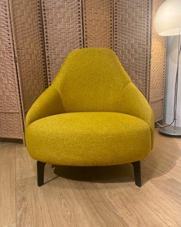 Leolux Jill Fauteuil Geel Nieuwstaat (4 Beschikbaar), Design Fauteuils Leolux, 75 tot 100 cm, Ophalen of Verzenden, Zo goed als nieuw