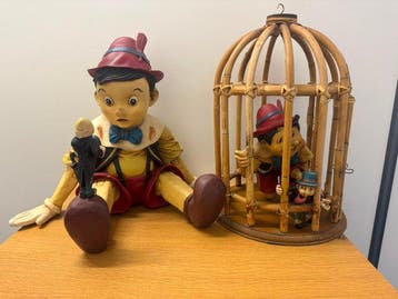 Disney - Beeld, Pinokkio met Japie Krekel en Pinokkio in een, Nieuw