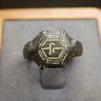 Middeleeuwen, kruisvaardersperiode Brons Ring - Geometrisch