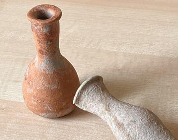 Oud-Romeins, Keizerrijk Terracotta klei flessen en vaas, Antiek en Kunst