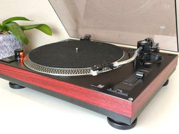 Dual - DT 250 - met ingebouwde voorversterker Platenspeler, Nieuw