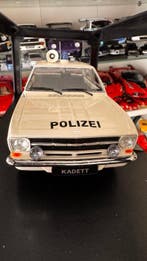 KK-Scale 1:18 - Modelauto - Opel Kadett B polícia Alemanha -, Nieuw