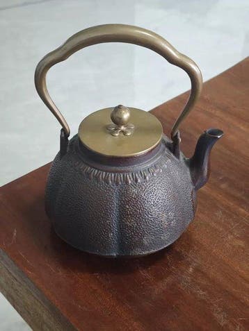 Japanese pumpkin-shaped sand-cast iron kettle - Theepot -