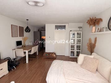 Woningruil - De Ruyterstraat 107B - 2 kamers