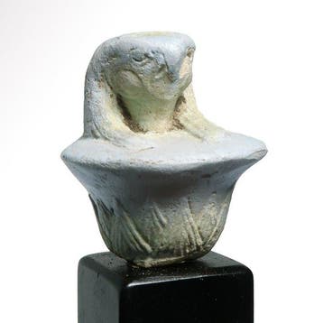Oud-Egyptisch Faience Valkenkop-eindstuk van een