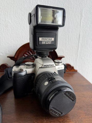 Pentax MZ-5N + 28-70mm + acc. | Analoge camera, Nieuw