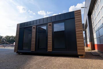 OK-Unit 4.20 m x 3.20 m | Tuinkantoor | Thuiswerken | prefab, Nieuw, 250 tot 500 cm, 200 tot 400 cm, 2 ramen